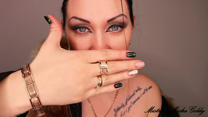 Goddess Misha Goldy: Tritt deine eier für meine perfekten lippen