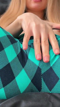 Volvié Cachonda De Una Fiesta De Pijamas Y Chorreó En Mis Pantalones Con Una Gran Corriente De Mi Coño