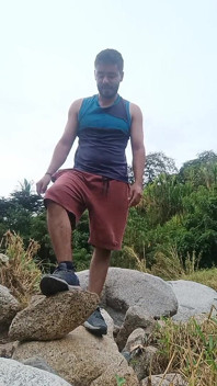 Únete a mí para un entrenamiento en el campo y algo caliente