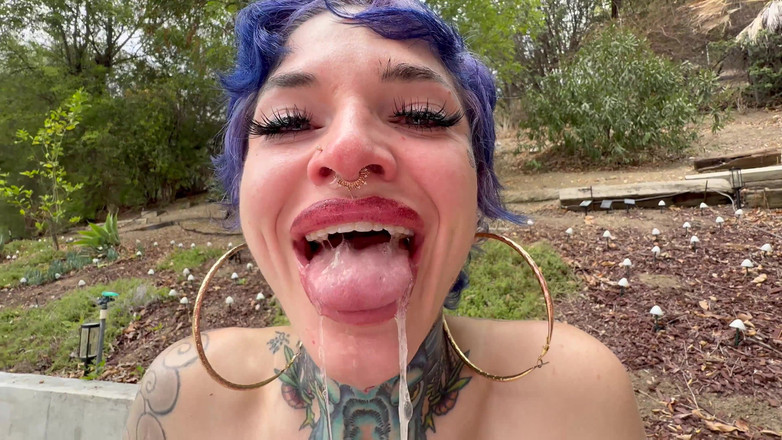 Alfiecinematic: VEDERE LA PERSOANA 1 cu futai anal cu gagica tatuată sexy...