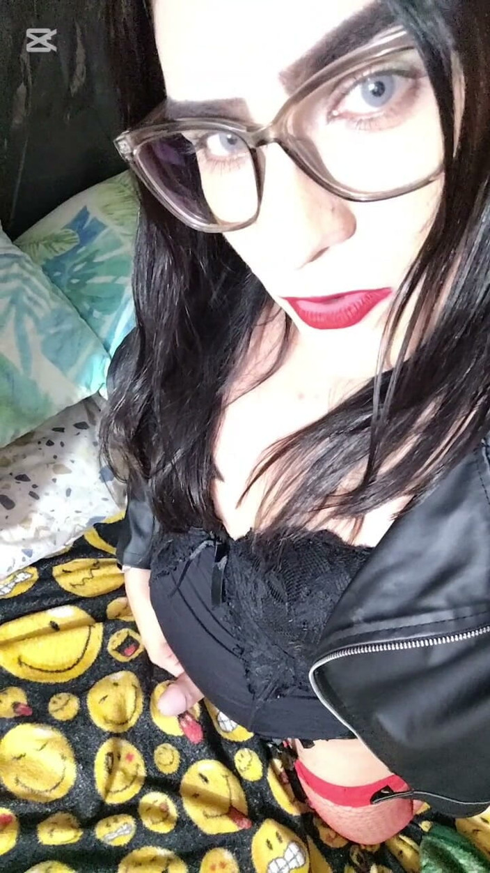 Vero boons: Curvy Trans Woman with a Big Butt