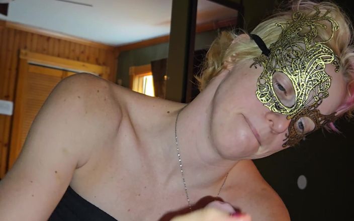 SexyGamerMomma: Blonde MILF Dildos Herself While Giving a Footjob