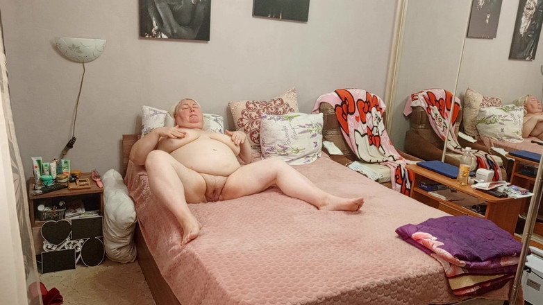 Zona901: Madrasta dedilhando peitões e brincando com uma grande boceta