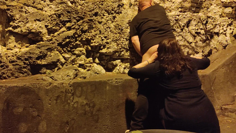 Toilet Mommy: La Ragazza Calda Assaggia Il Culo Del Ragazzo