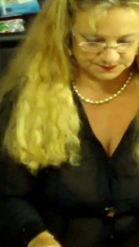 Mature Lady From France Got to Play with Her Pussy