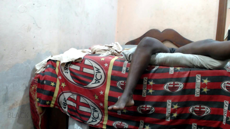 Black African 007: Una vagina bollente che fa impazzire ogni uomo parte 6