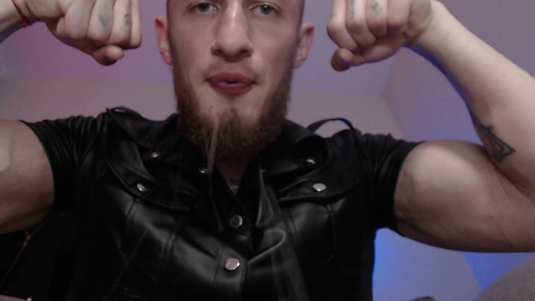Hunky time: Leather Master, Saliva(spitting) and Biceps