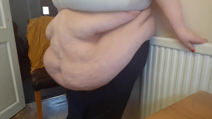SSBBWLadyBrads: SSBBW BBW belly jiggles and wiggles