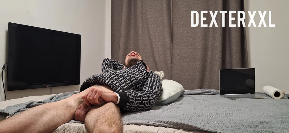 Dexterxxlfun: 巨大なペニスに乗ってゲイのアナルクリームパイ