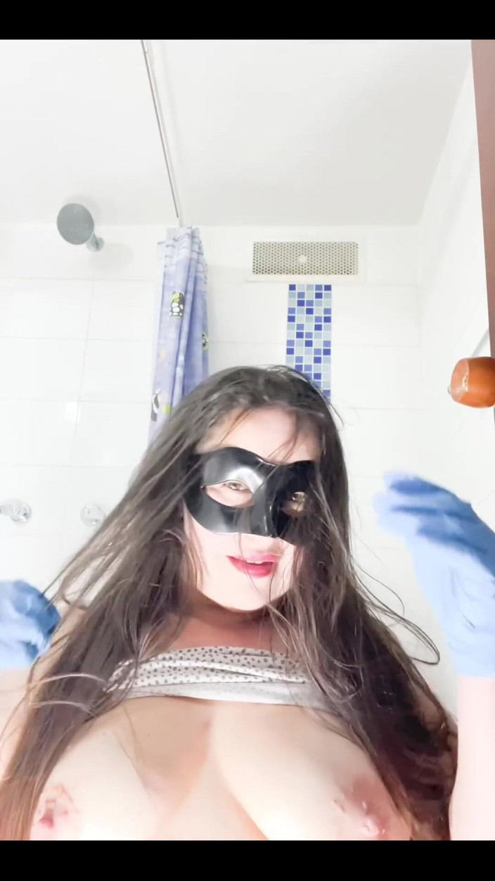 Valery Saenz xxx: Haushaltsaufgaben