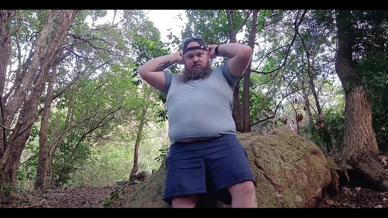 Howitzer: Bear in the Woods