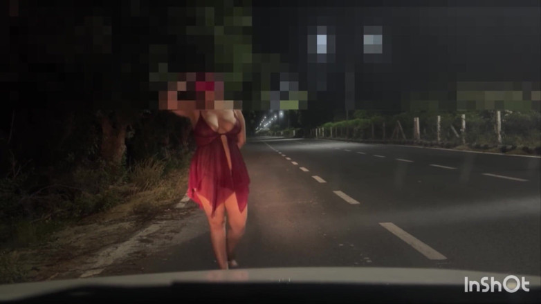 Indian Couplexx: 性感人妻在路上和陌生人做爱