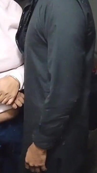 thand mein maaja aaya maur kaar chut maari chhati lagaye