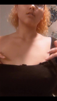 Really Like Playing with My Boobs