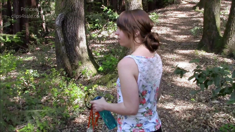 Princess Leia: Muie adâncă în pădure cu tatăl vitreg