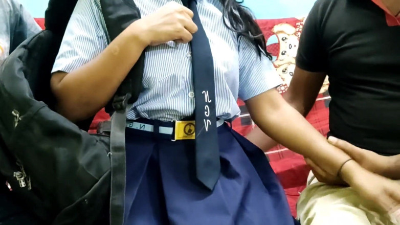 Mumbai Ashu: Dois meninos fudendo duro na universitária