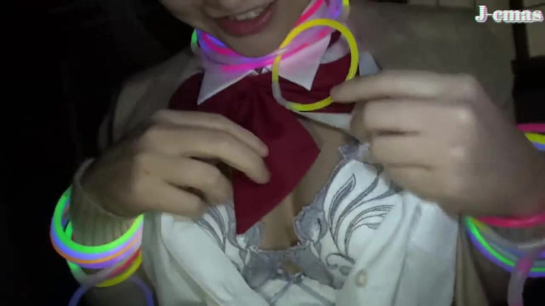 J-Cams: Si cantik yang berani merangkul udara terbuka dan meninggalkan jejak...