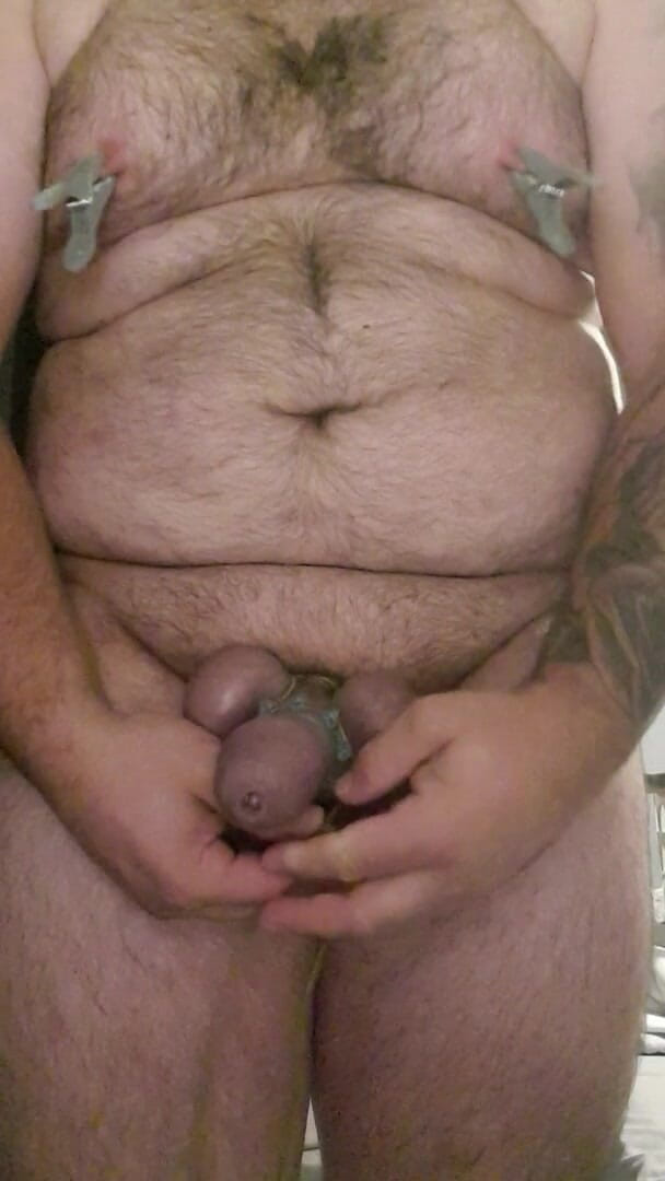 Shaun Cbt: Cbt con piercing al capezzolo ed un plug anale
