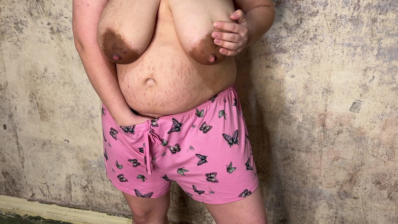 Milky Mari: Пухла дружина мамка отримує швидкий кремпай у старому будинку - Молочний Марі