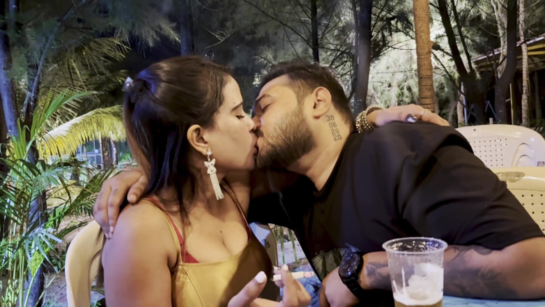 Johnn mathew: Dost ki girlfriend ko bulake chood diya sesso hardcore