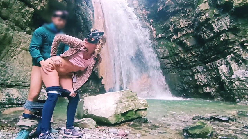 Outdoor Waterfalls Fuck with Screaming Orgasm (Sportynaked)