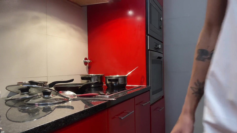 Leandro e Asafe: и кончаю на кухне