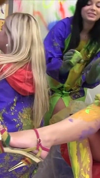 Hot Body Paint Fuck - seks berkelompok
