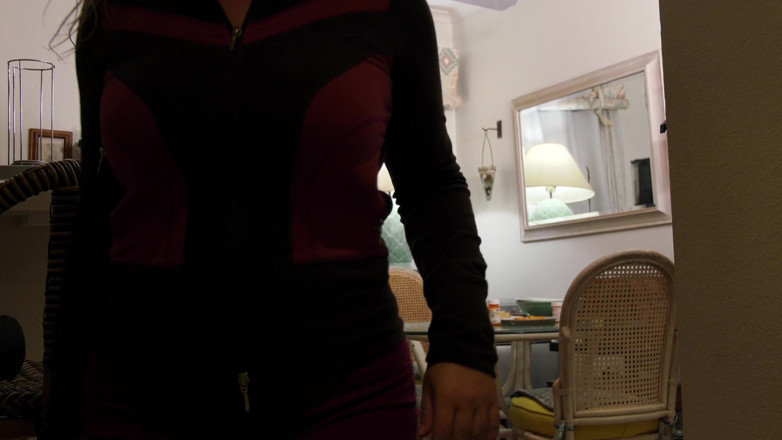 Erin Electra: Fiul vitreg pulos ia pastile greșite și trebuie să-și fută mama...