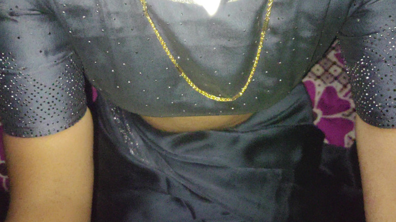 Lovely Dipti: 印度性感人妻和男友的热辣阴户啪