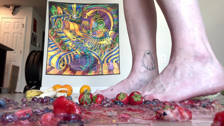 Peppermint Giantess: サイズ16 フットクラッシュ W フルーツ by 67 Goddess