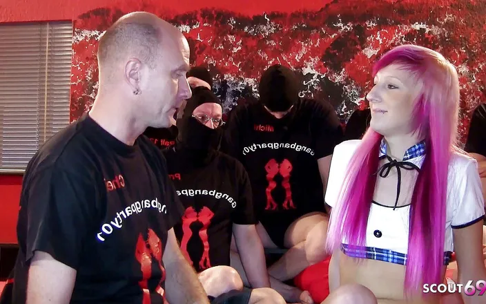 Full porn collection: Jay Bo is the star guest at the bukkake party...