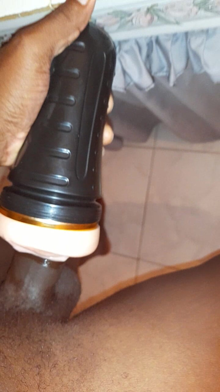 Islandvibes69: Jerking off S11 E6