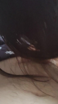 隣人の奥さんが朝、小さなペニスをしゃぶって私を起こしてくれた
