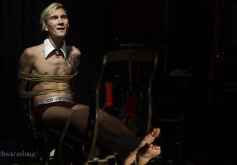 Wanheldvig: Tickling for Nicky`s feet with oil