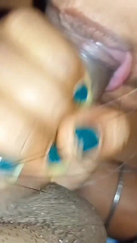 ネハは初めて私のチンポをしゃぶってイカせてくれました。