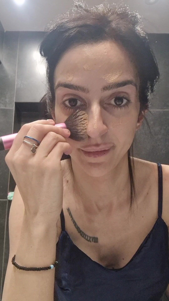silicone_brunette: 脸恋物癖 - 化妆教程