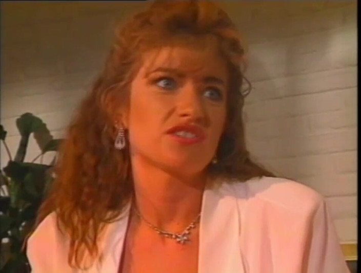 Vintage megastore: Vintage un classico film di sesso con una milf sexy.