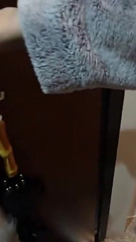 Visite à domicile sans filtres, réalité amateur brute, pleine de détails intimes et de plaisir sincère