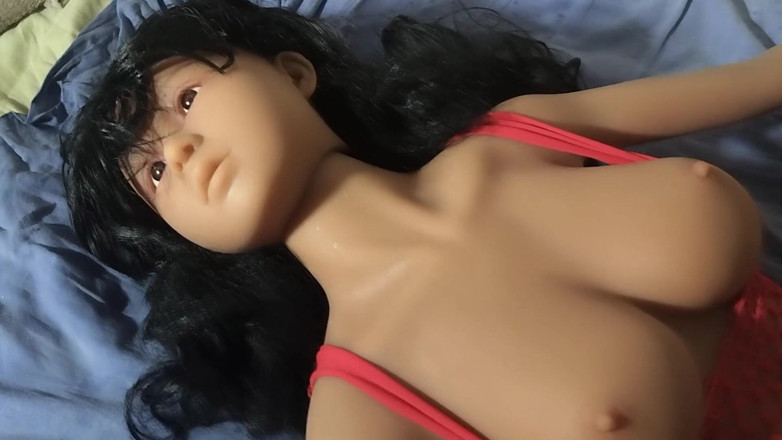 Uhri: Seksdoll Mira dalam stoking badan merah dikongkek