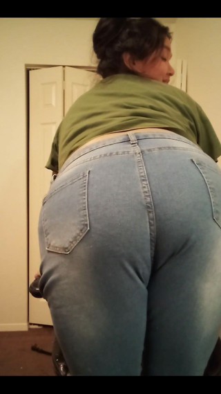 DeesDeepThroat: 3105217637.mp4