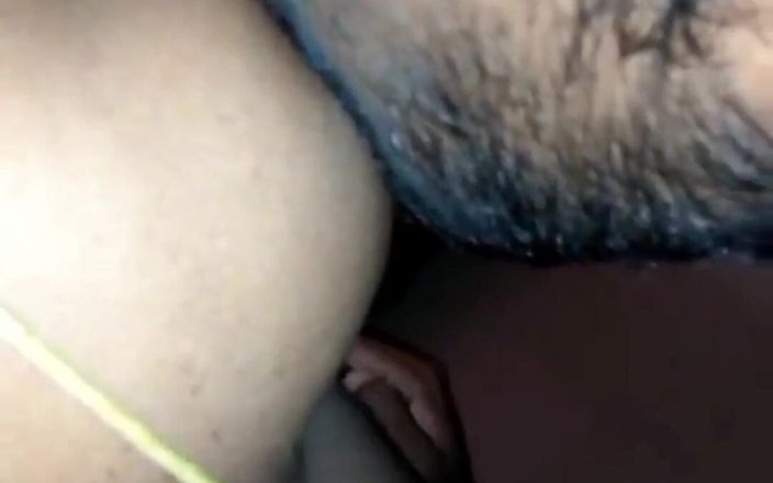 RenuRaj: Desi tamil dona de casa nu abraço &amp;peitos chupados por touro -...