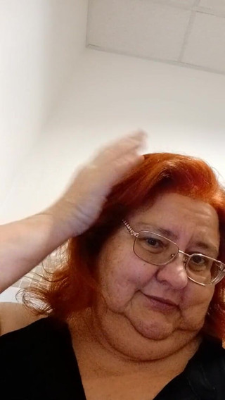 BBW nurse Vicki adventures with friends: 看看我的新发型和颜色