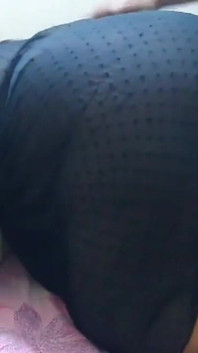 Sexy mussulmana paffuta si diverte a leccare e scopare dal fidanzato della sua amica