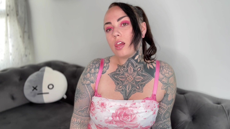 Miss Valentina: Người phá hủy nhà cửa bên cạnh