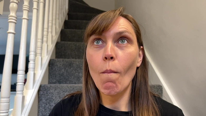 Wamgirlx: Vsadím se, že si přeješ, aby tě můj jazyk tvrdě vykouřil?