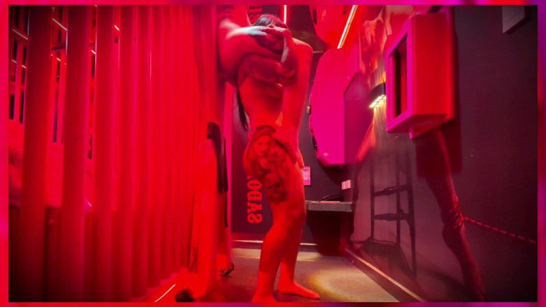 Sweetkimmi: Eating My Best Friend's Ass in Red Motel Room