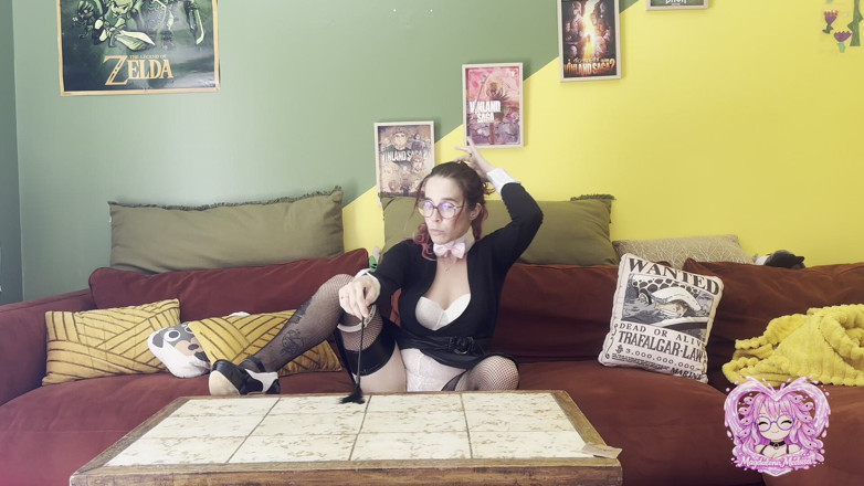 Magdalena Medusa: Dildo-uri de menajeră franțuzoaică, își umple vaginul cu spermă falsă și stropește...
