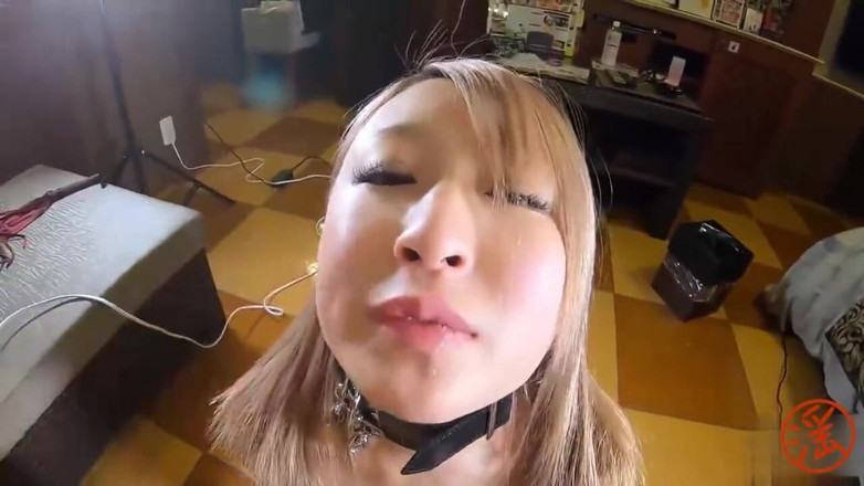 Eros-JavJav: Fucking two submissive Japanese babes with some BDSM!