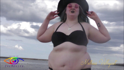 Mxtress Valleycat: Venku na moři