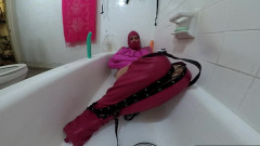 Lizzy Yum: Lizzy Yum sado-maso cu jachetă heterosexuală după masturbare cu pizdă